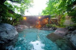 這個著名的溫泉小鎮為什么可以如此成功?