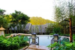 溫泉小鎮(zhèn)正火爆,深度了解恰逢時!